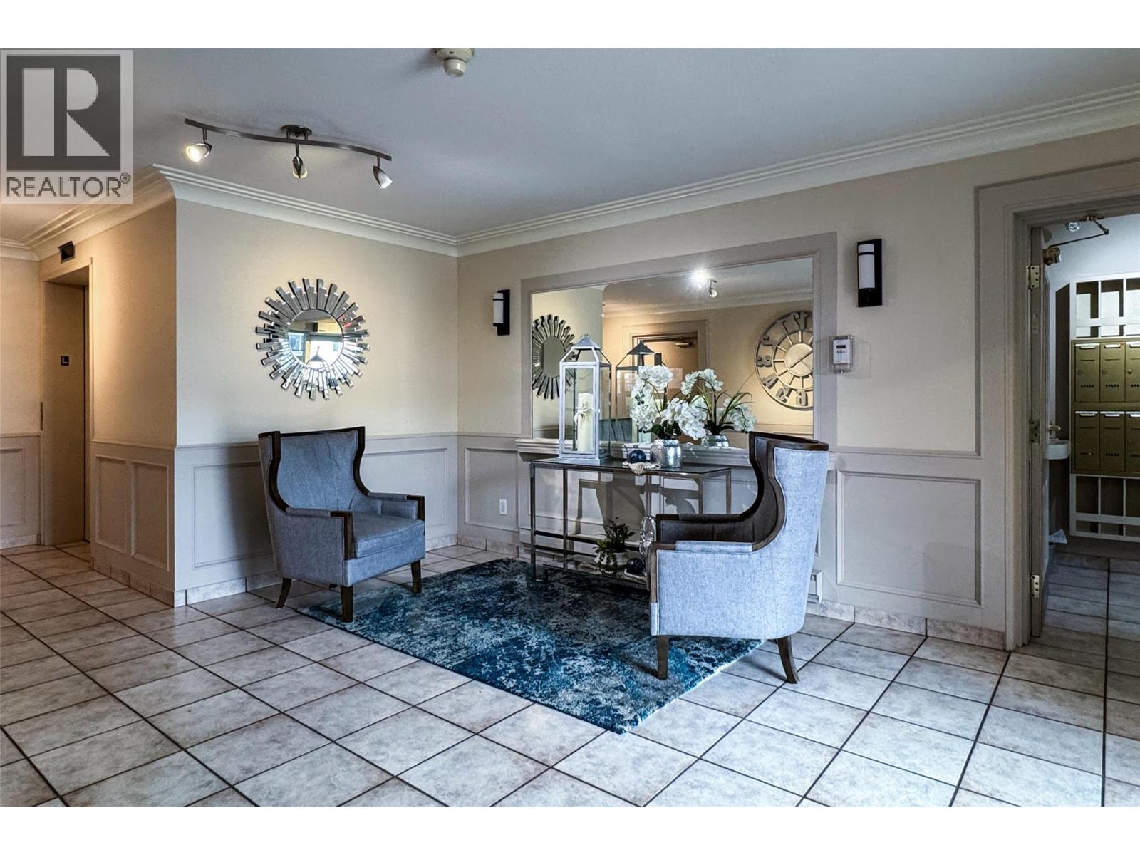 Picture for Unit #105, 1055 Lawrence  Avenue