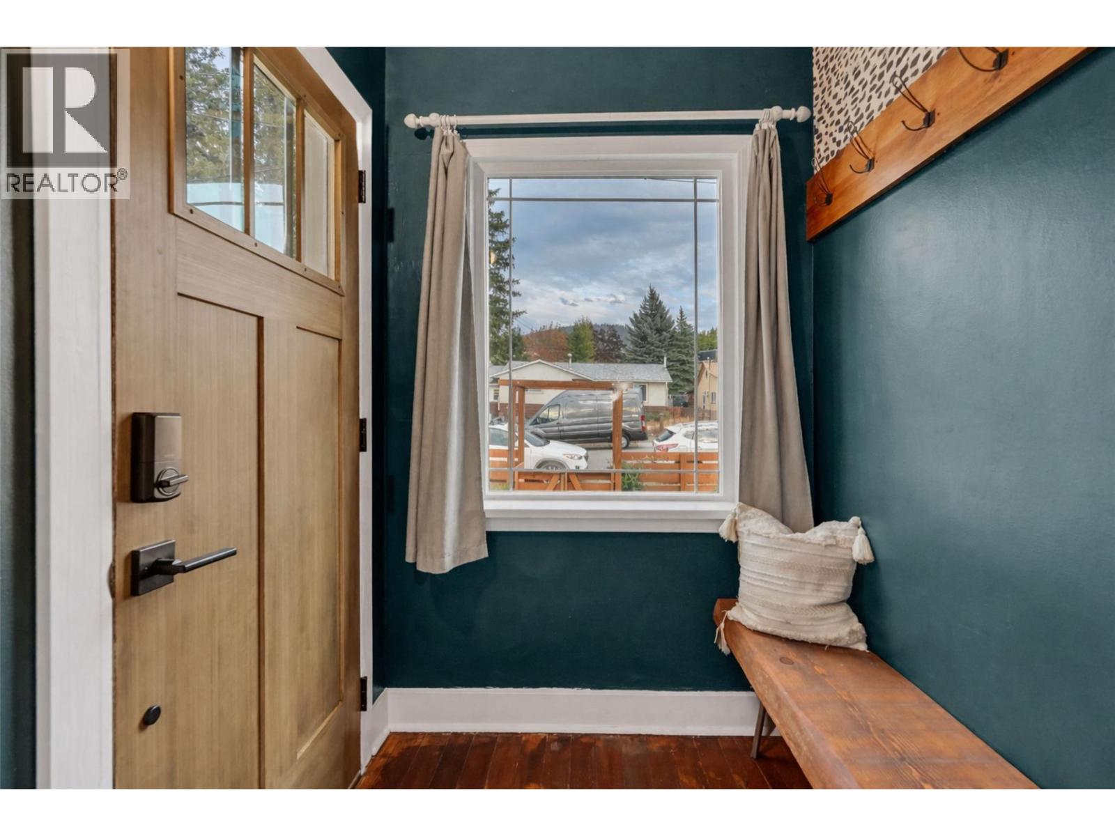 Picture for 551 Burns Street  Street