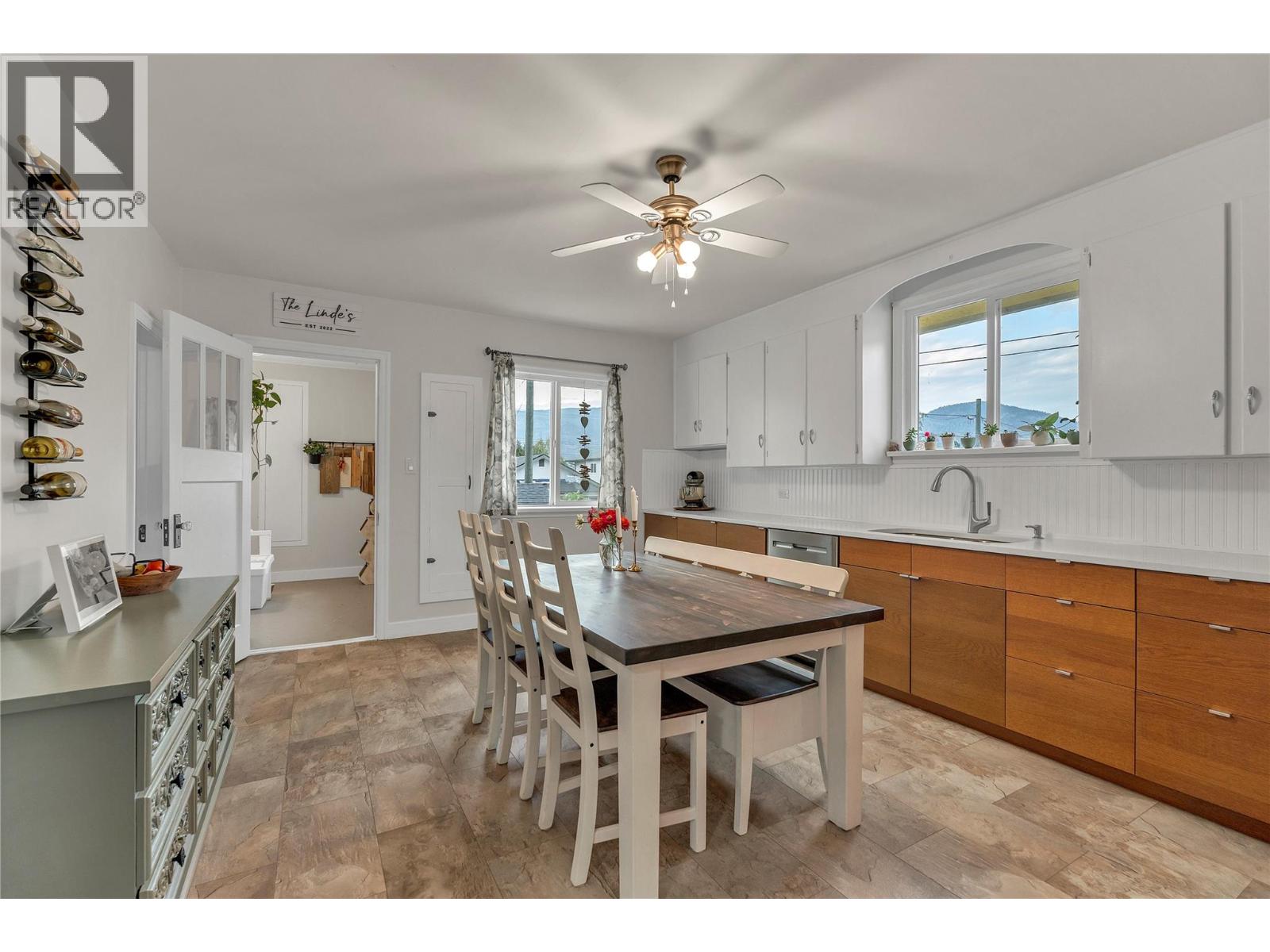 Picture for 551 Burns Street  Street