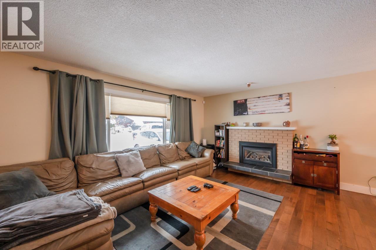 Picture for 668 TOZER  Avenue