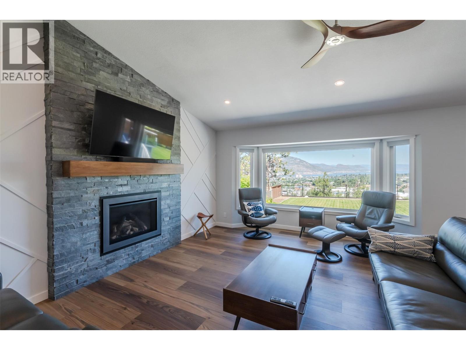 Picture for 153 WESTVIEW  Drive