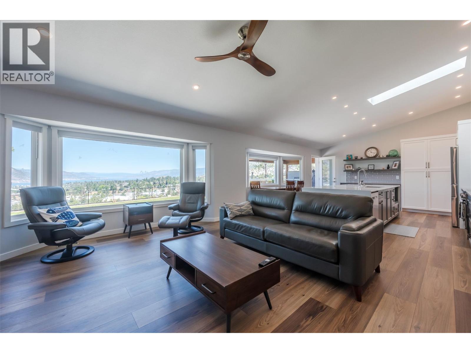 Picture for 153 WESTVIEW  Drive