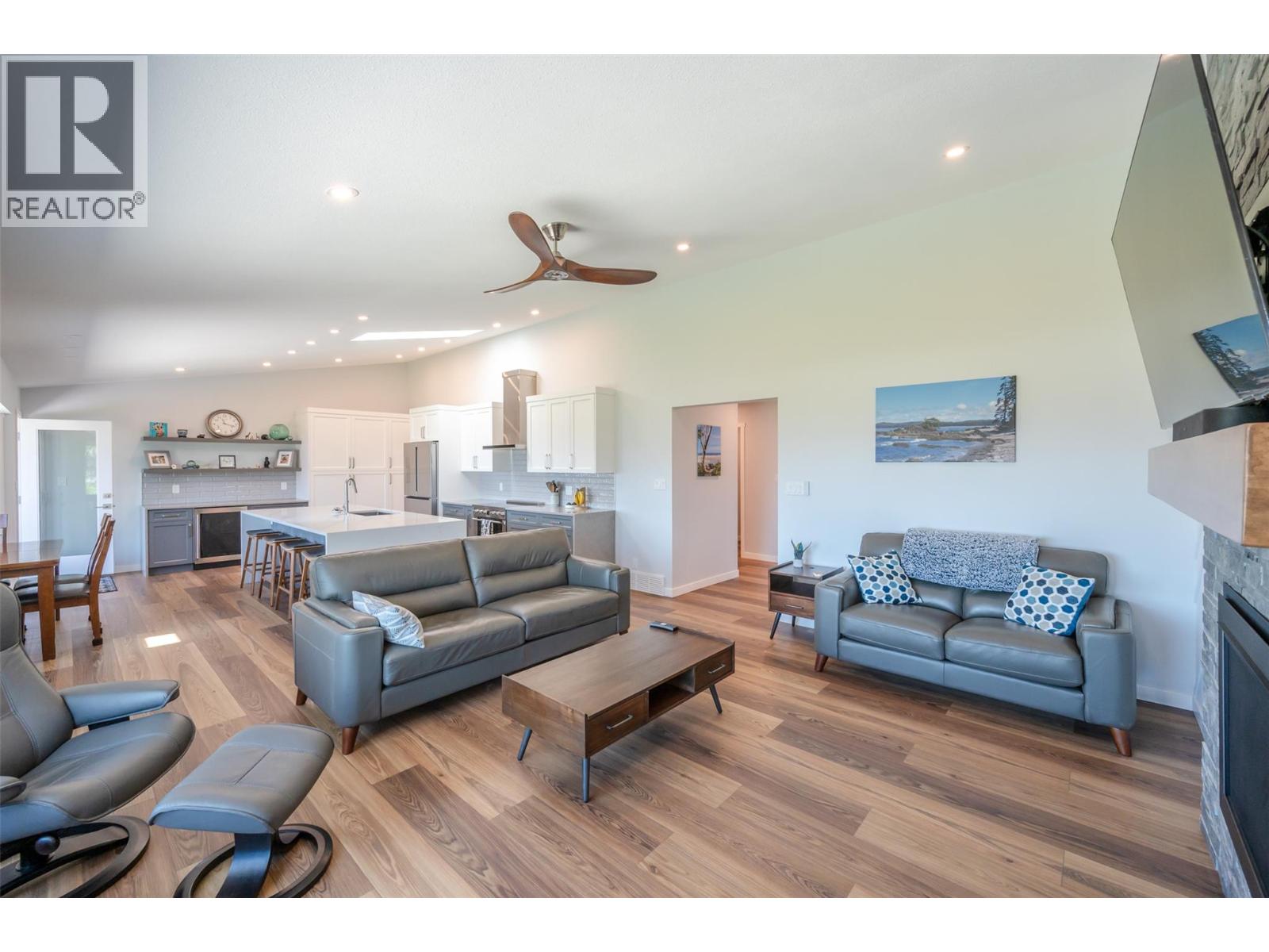 Picture for 153 WESTVIEW  Drive