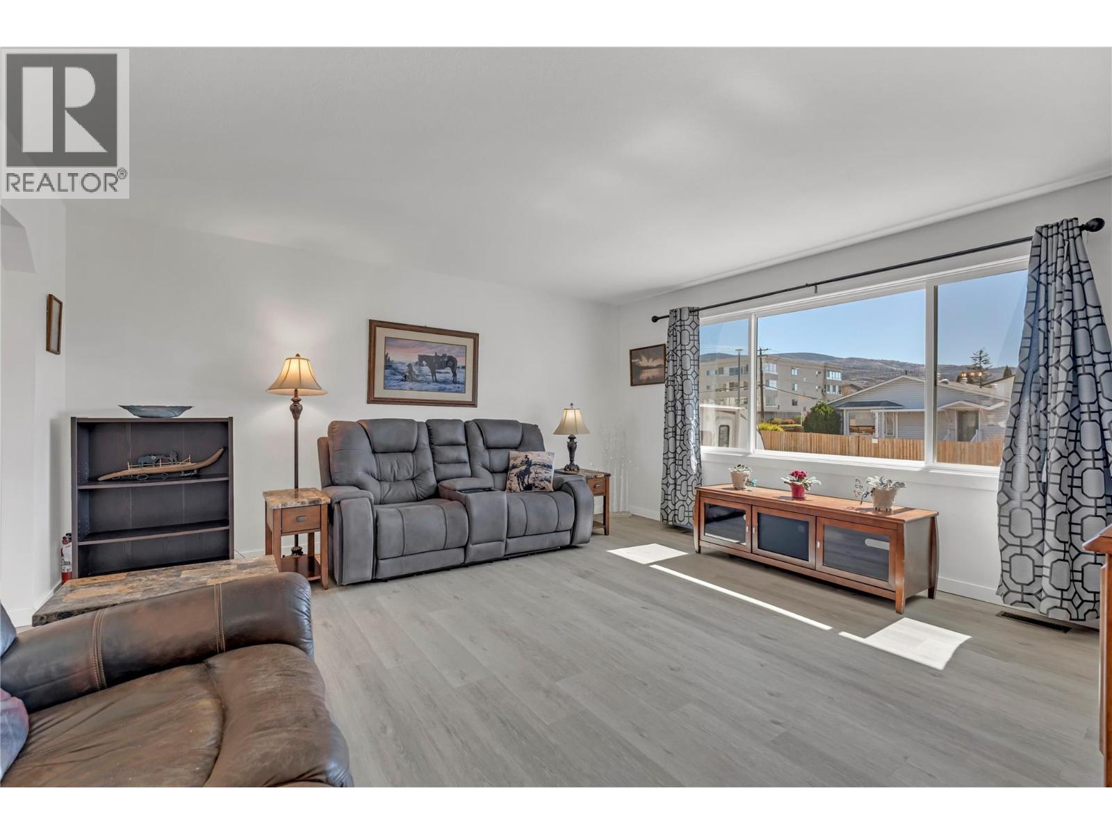 Picture for 239 Roy  Avenue
