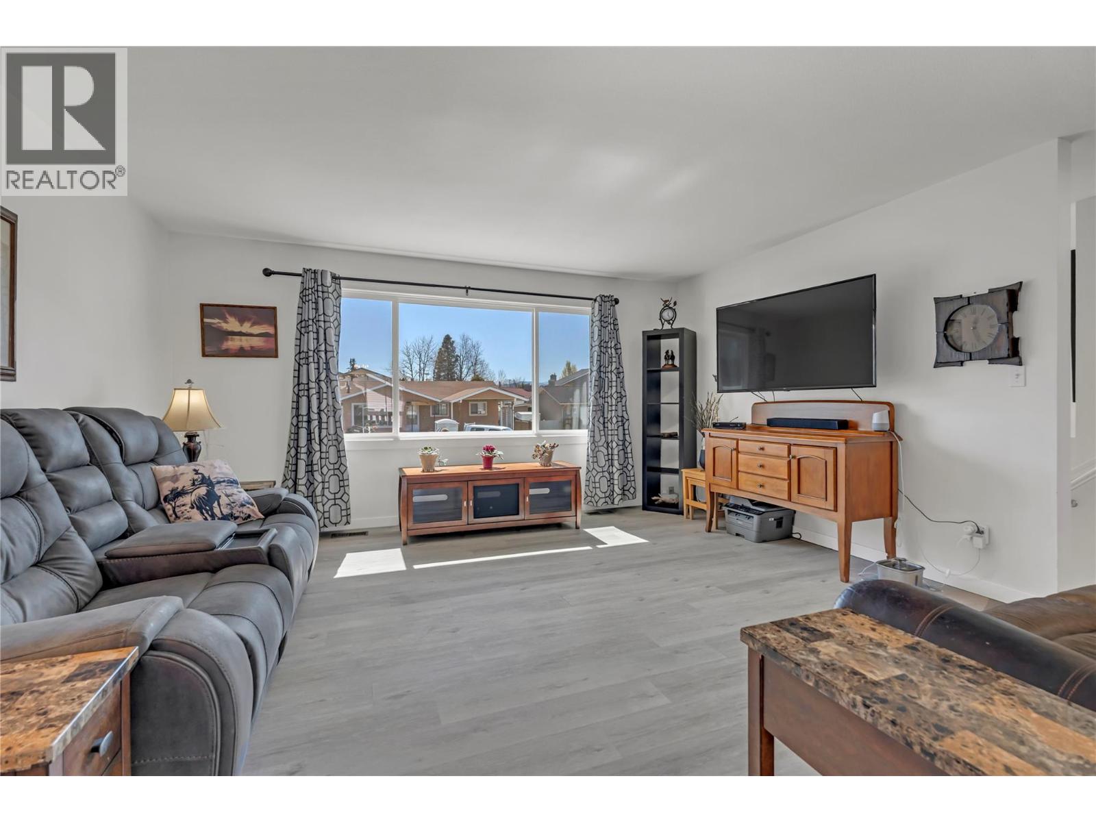 Picture for 239 Roy  Avenue