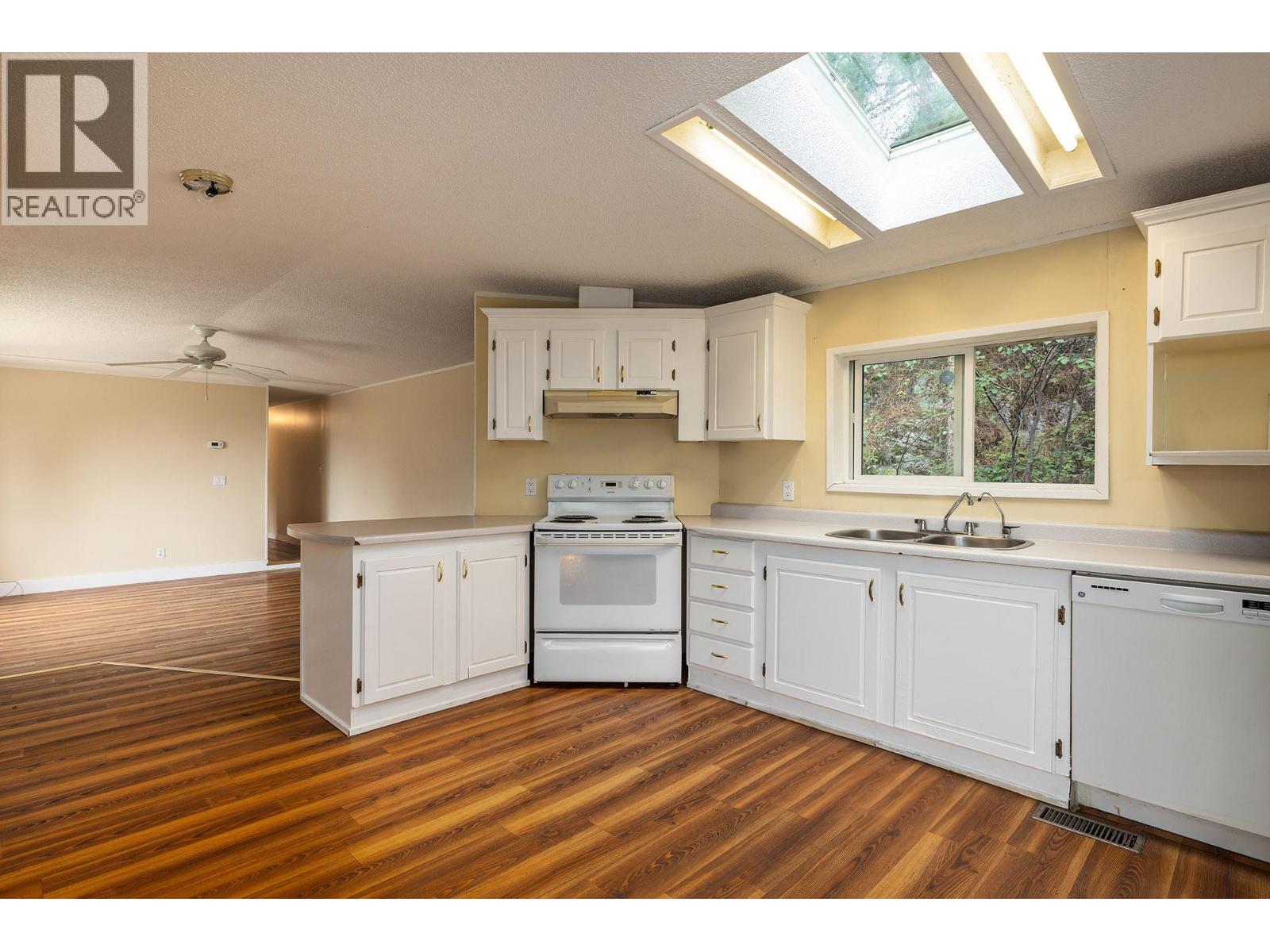 Picture for 6439 Farmers  Drive