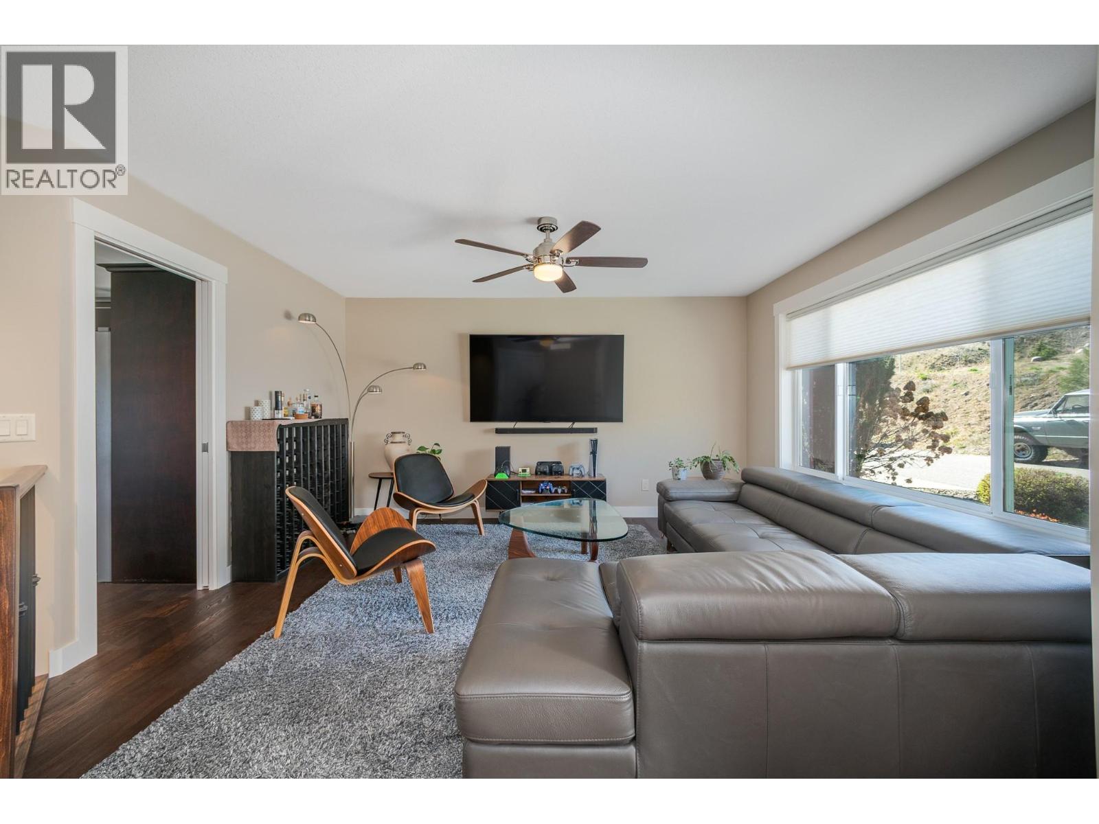Picture for 1915 Rosealee  Lane