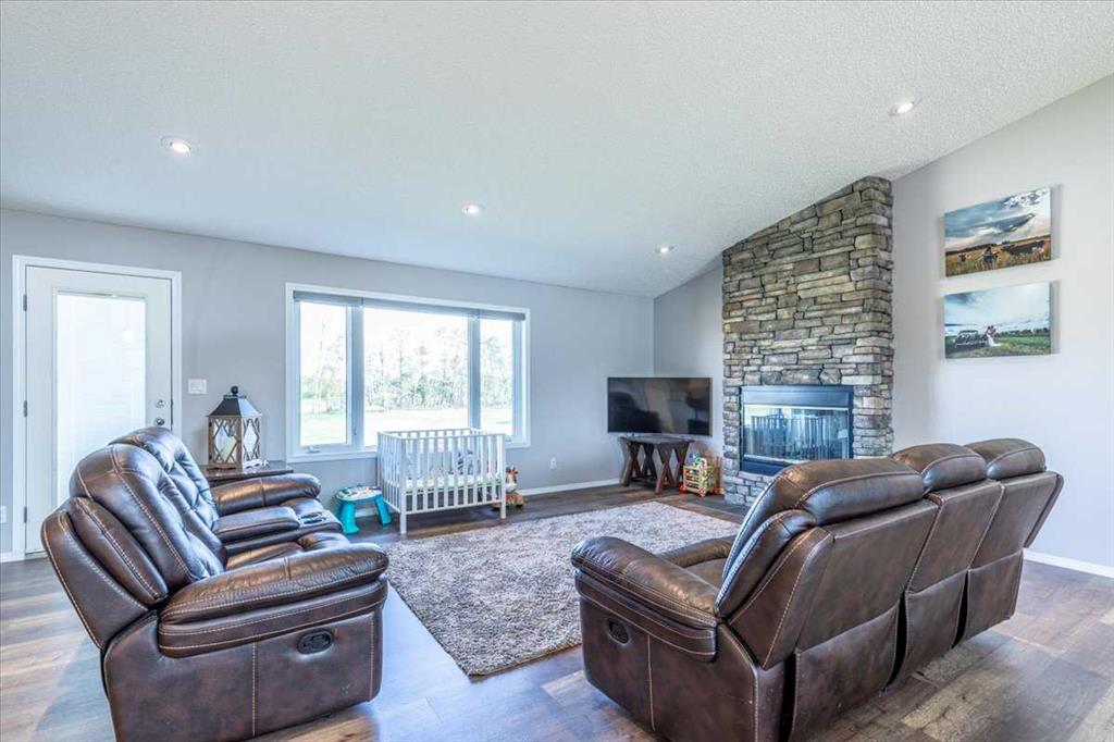 Picture for 27318 TWP ROAD 482  