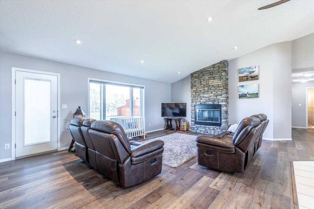 Picture for 27318 TWP ROAD 482  