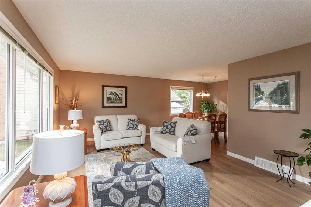 Picture for 146 Welton Crescent  https://www.cirrealty.ca/reb/cara/0/A2263910_3.jpg