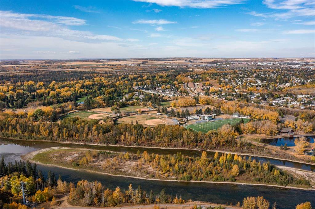Picture for 146 Welton Crescent  https://www.cirrealty.ca/reb/cara/0/A2263910_32.jpg