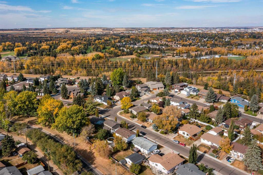 Picture for 146 Welton Crescent  https://www.cirrealty.ca/reb/cara/0/A2263910_39.jpg