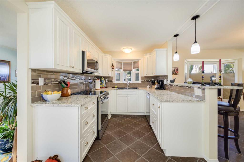 Picture for 55 Mclevin Crescent  https://www.cirrealty.ca/reb/cara/0/A2264820_14.jpg