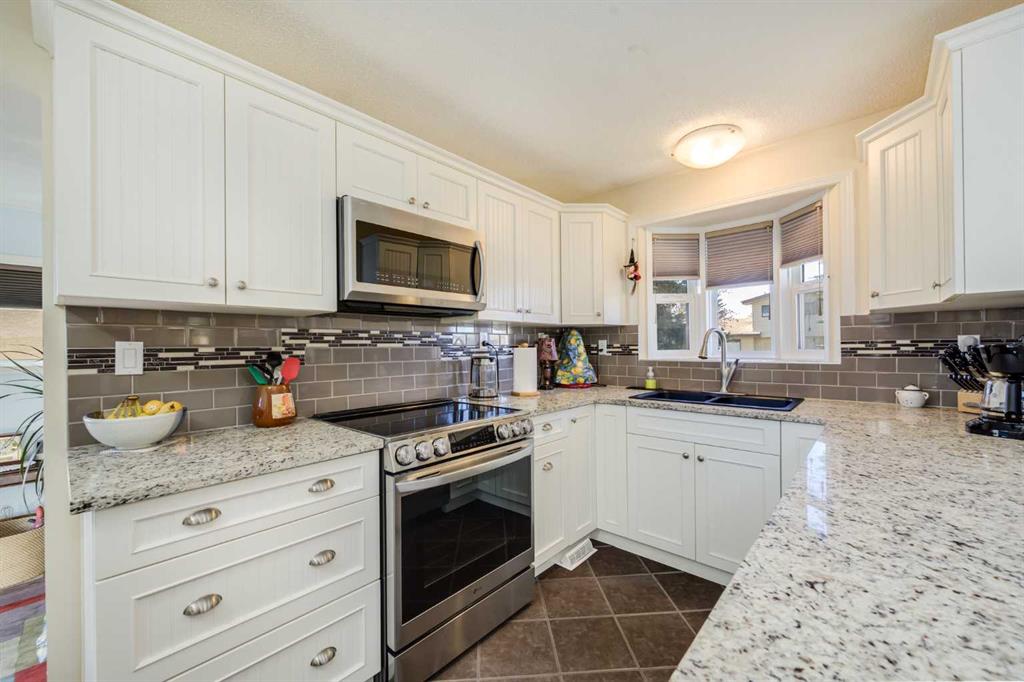 Picture for 55 Mclevin Crescent  https://www.cirrealty.ca/reb/cara/0/A2264820_15.jpg