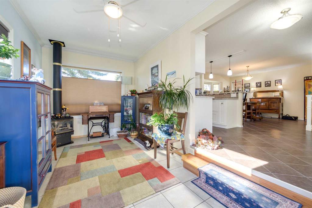 Picture for 55 Mclevin Crescent  https://www.cirrealty.ca/reb/cara/0/A2264820_19.jpg