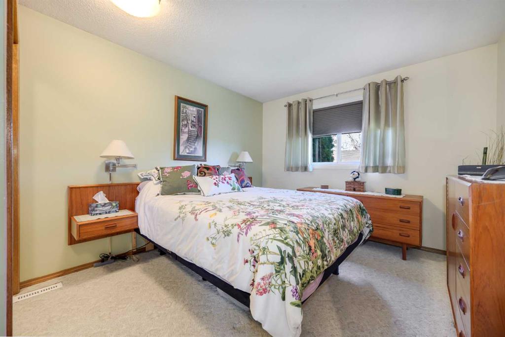 Picture for 55 Mclevin Crescent  https://www.cirrealty.ca/reb/cara/0/A2264820_21.jpg