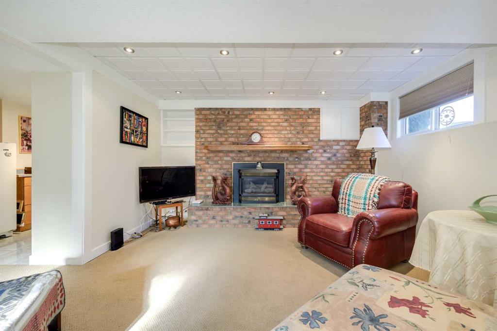 Picture for 55 Mclevin Crescent  https://www.cirrealty.ca/reb/cara/0/A2264820_26.jpg
