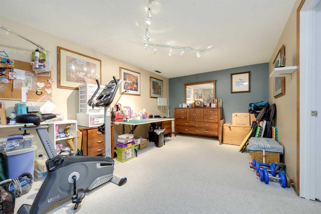Picture for 55 Mclevin Crescent  https://www.cirrealty.ca/reb/cara/0/A2264820_30.jpg