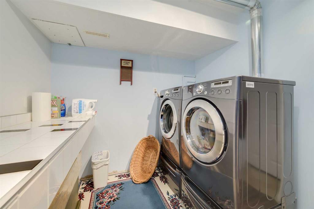 Picture for 55 Mclevin Crescent  https://www.cirrealty.ca/reb/cara/0/A2264820_31.jpg
