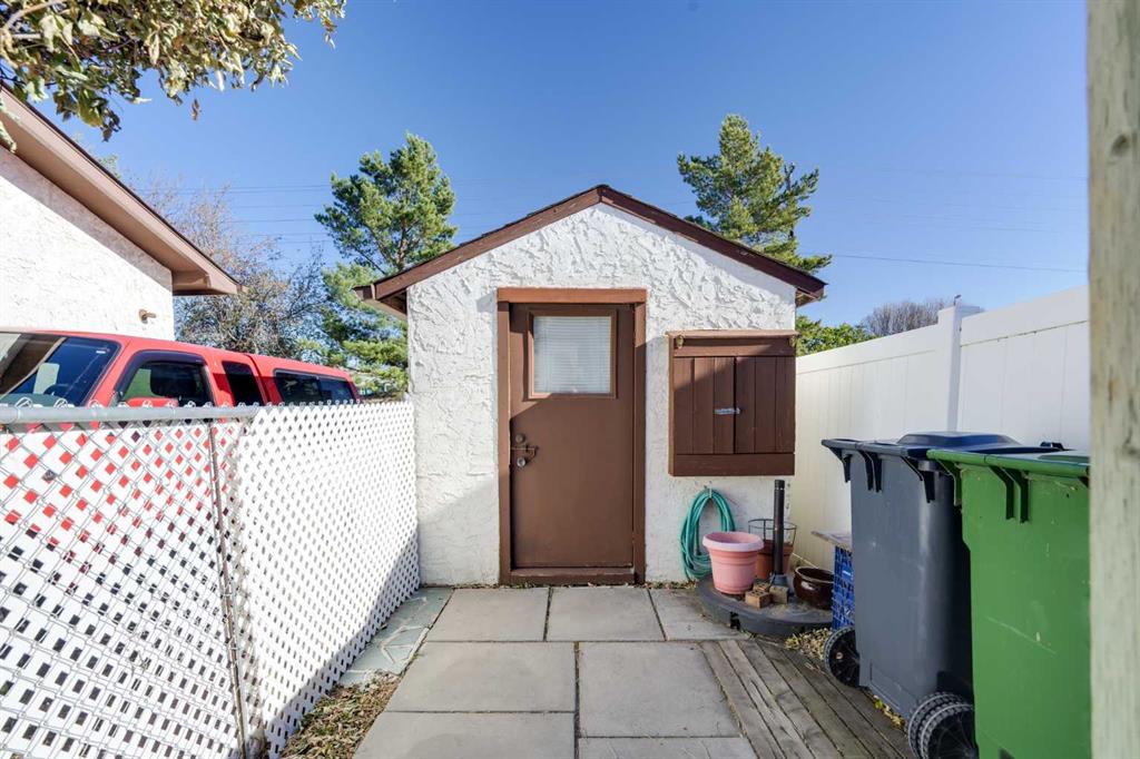 Picture for 55 Mclevin Crescent  https://www.cirrealty.ca/reb/cara/0/A2264820_39.jpg