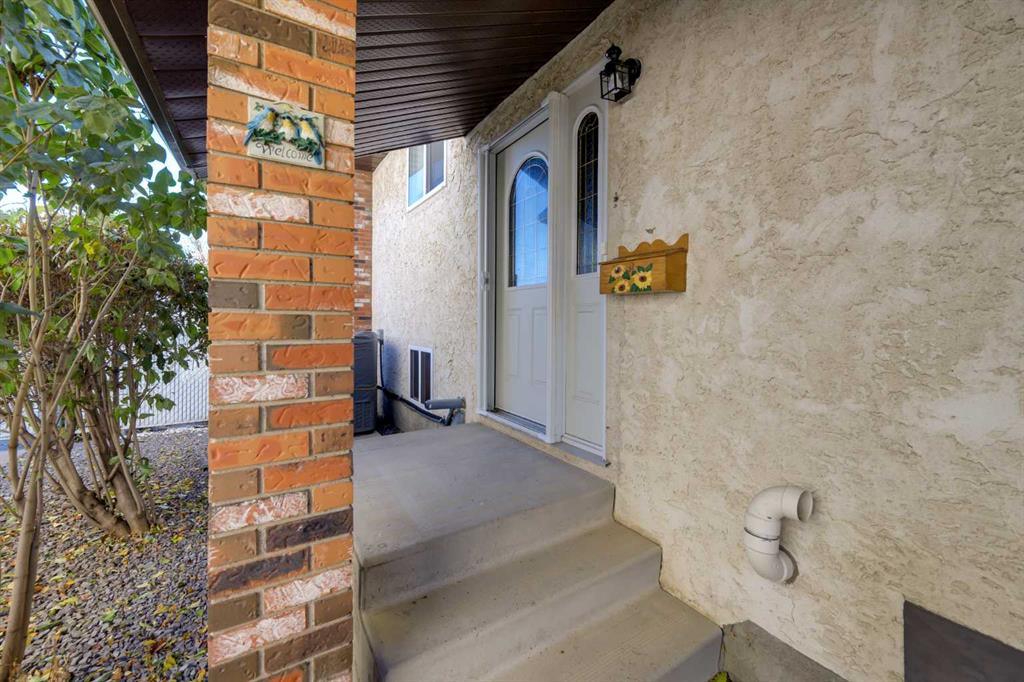 Picture for 55 Mclevin Crescent  https://www.cirrealty.ca/reb/cara/0/A2264820_7.jpg