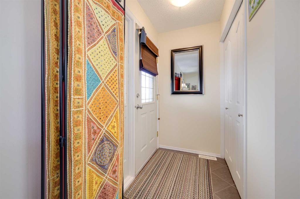 Picture for 55 Mclevin Crescent  https://www.cirrealty.ca/reb/cara/0/A2264820_8.jpg
