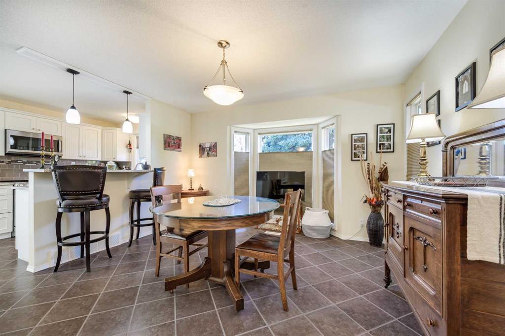 Picture for 55 Mclevin Crescent  https://www.cirrealty.ca/reb/cara/0/A2264820_9.jpg