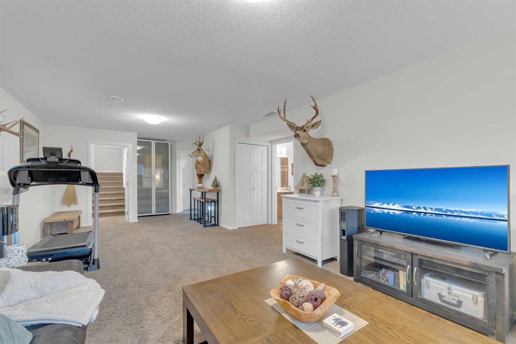 Picture for 148 Bowman Circle  https://www.cirrealty.ca/reb/cara/0/A2266190_30.jpg