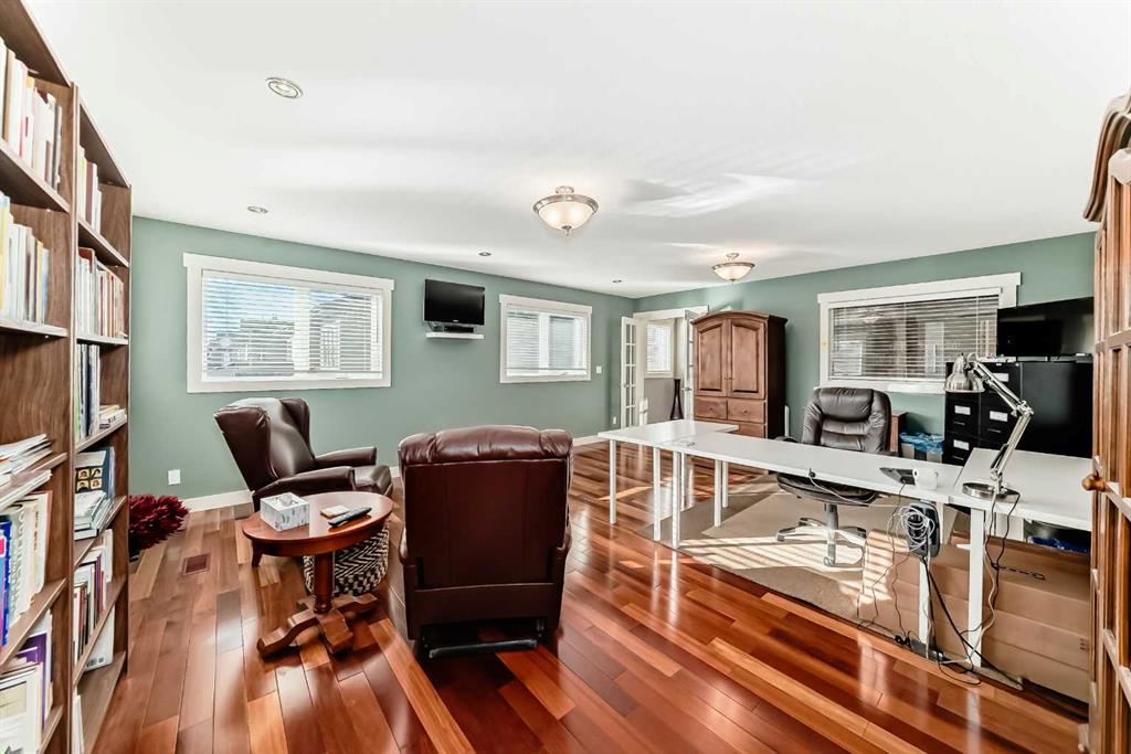Picture for 35 Aspen Heights Way   https://www.cirrealty.ca/reb/cara/0/A2266660_23.jpg