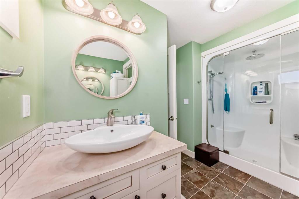 Picture for 35 Aspen Heights Way   https://www.cirrealty.ca/reb/cara/0/A2266660_29.jpg