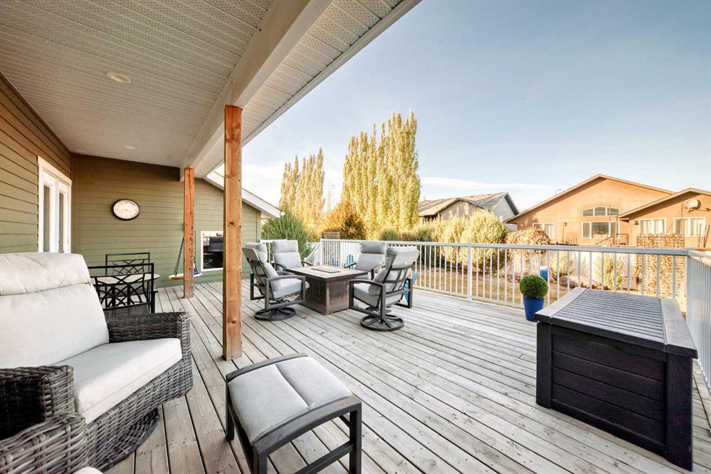 Picture for 35 Aspen Heights Way   https://www.cirrealty.ca/reb/cara/0/A2266660_44.jpg