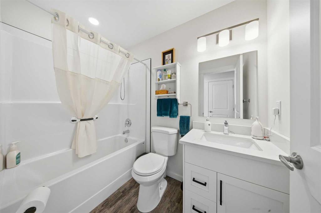 Picture for 69 Mackenzie Avenue  https://www.cirrealty.ca/reb/cara/0/A2267310_16.jpg