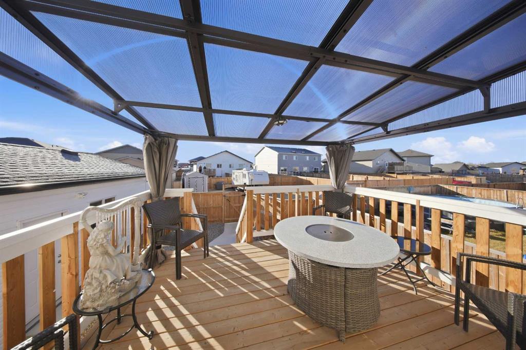 Picture for 69 Mackenzie Avenue  https://www.cirrealty.ca/reb/cara/0/A2267310_27.jpg