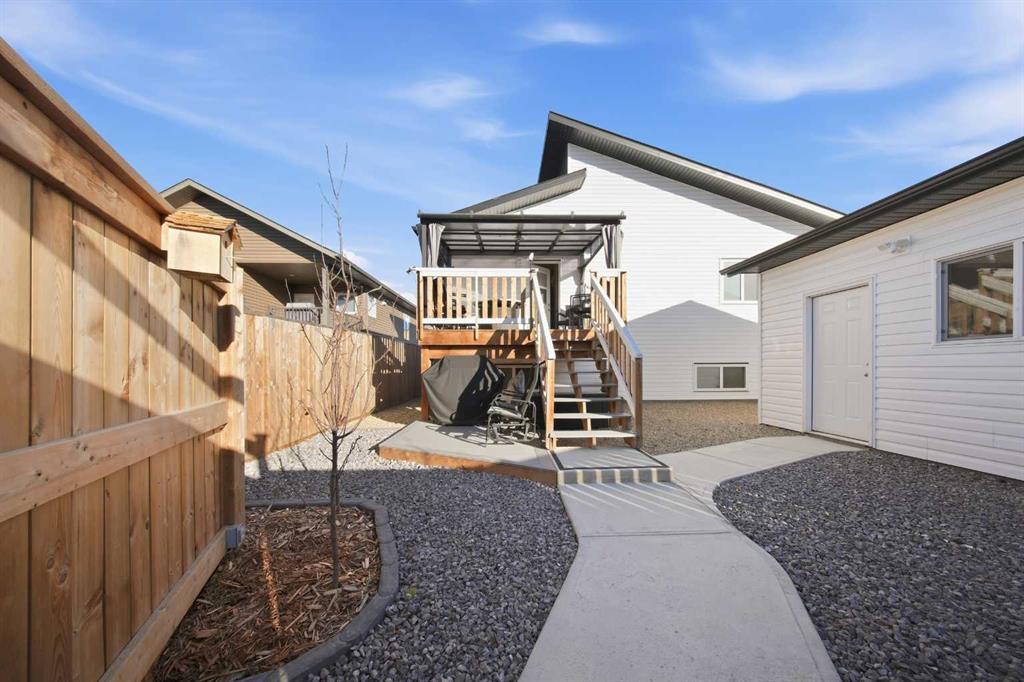 Picture for 69 Mackenzie Avenue  https://www.cirrealty.ca/reb/cara/0/A2267310_29.jpg