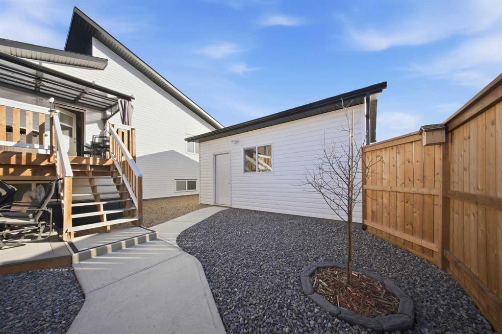 Picture for 69 Mackenzie Avenue  https://www.cirrealty.ca/reb/cara/0/A2267310_30.jpg