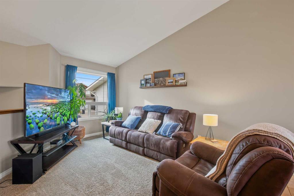 Picture for 4511 45A Street Close  