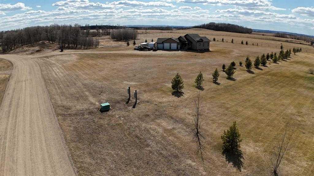 Picture for 3, 15015 Township Road 424  