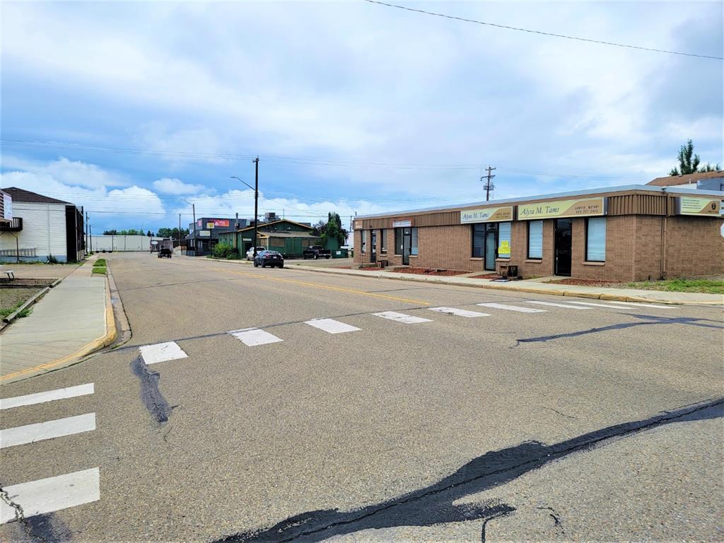 Picture for 4812 51 Avenue W