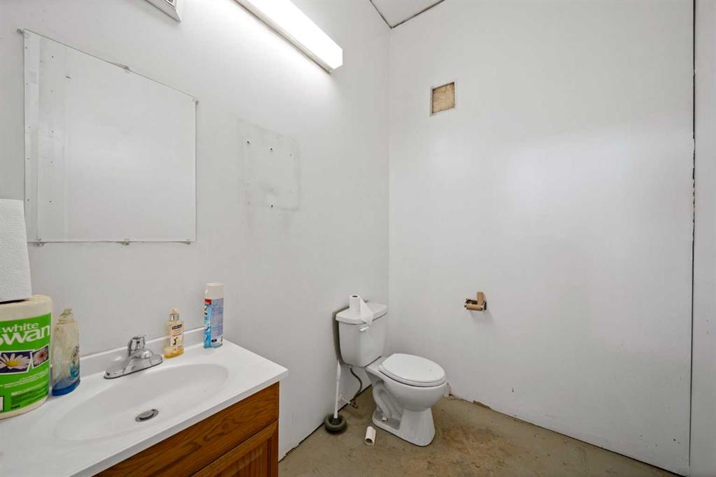 Picture for 10 &amp; 20, 8028 Edgar Industrial Crescent 