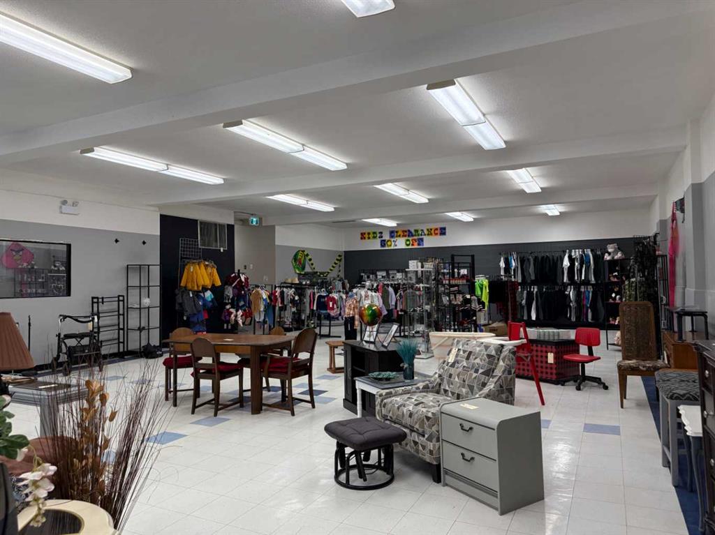 Picture for 5004 51 Ave  