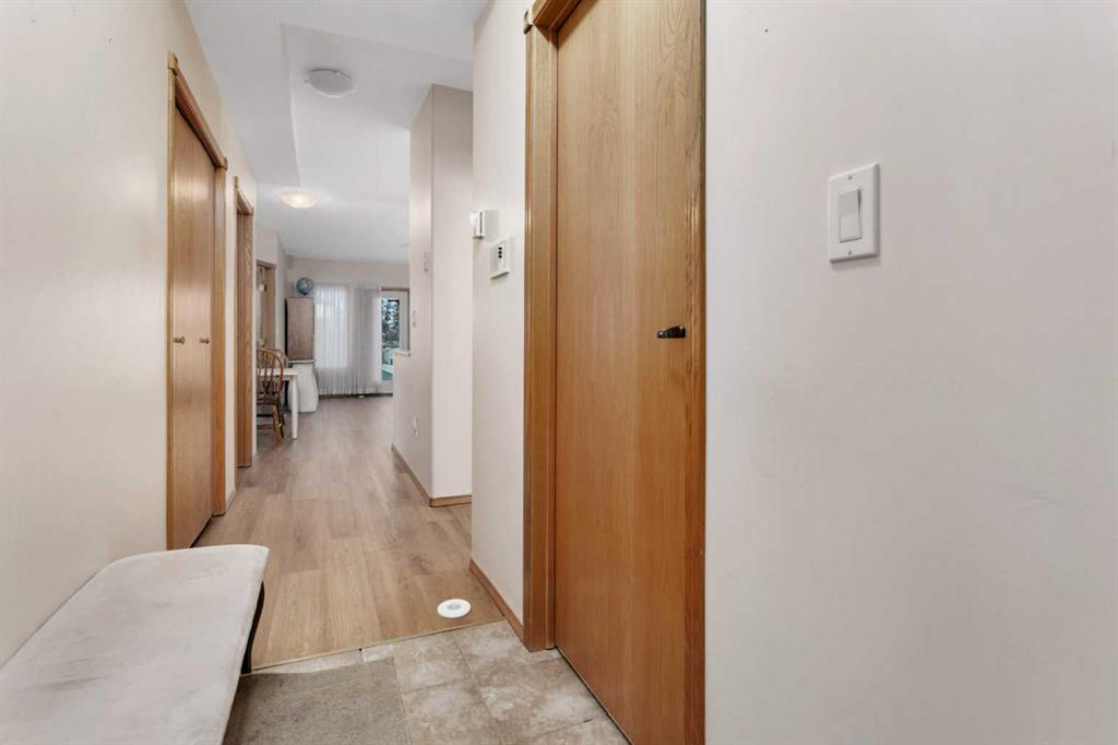 Picture for 204, 4612 50 Avenue 