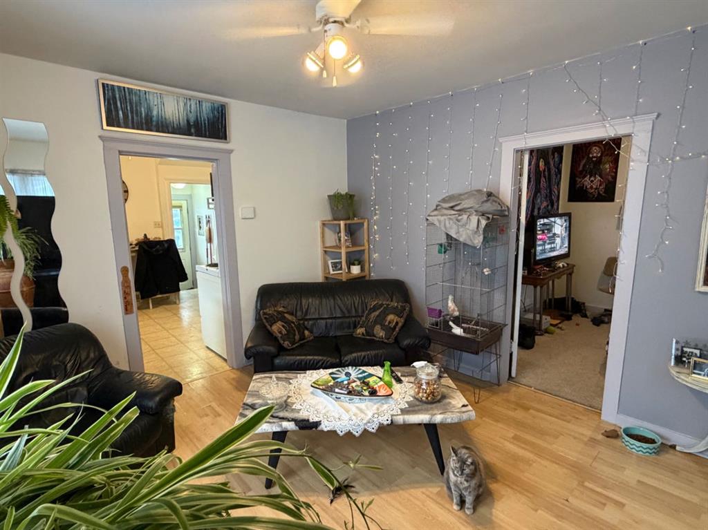 Picture for 4910 44 Street 