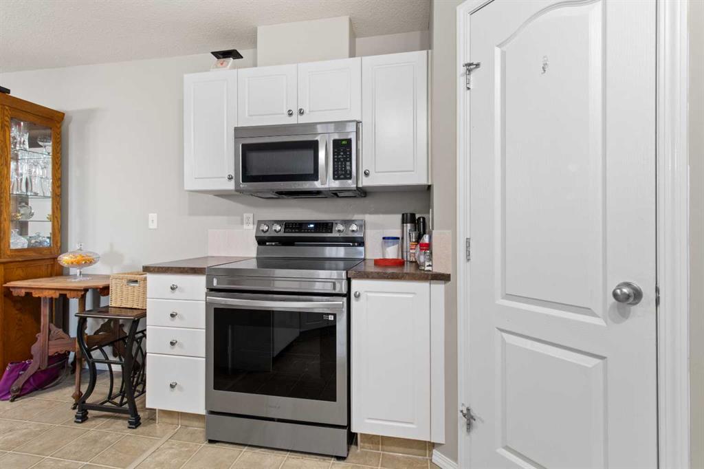 Picture for 211, 3730 50 Avenue 