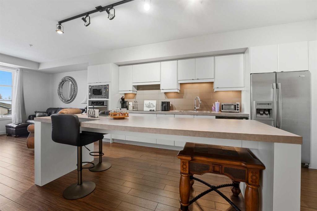 Picture for 5226, 2660 22 Street 