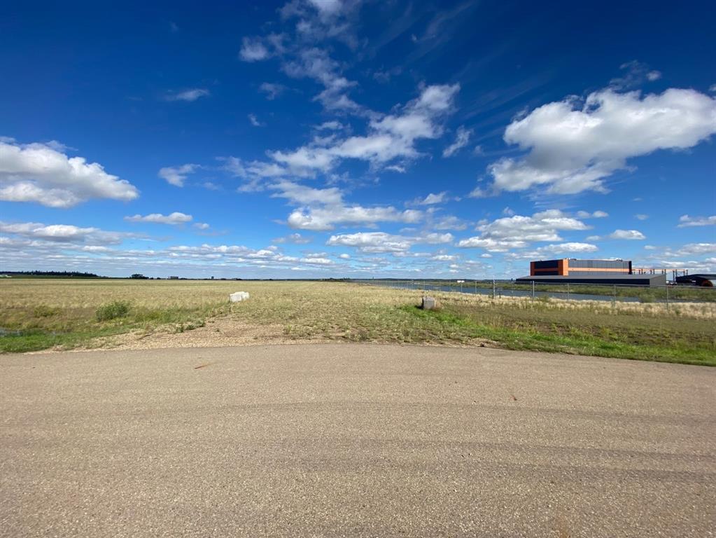 Picture for 1 431029 Range Road 261  