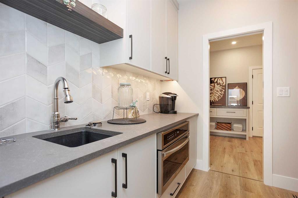 Picture for 125 Emerald Drive 