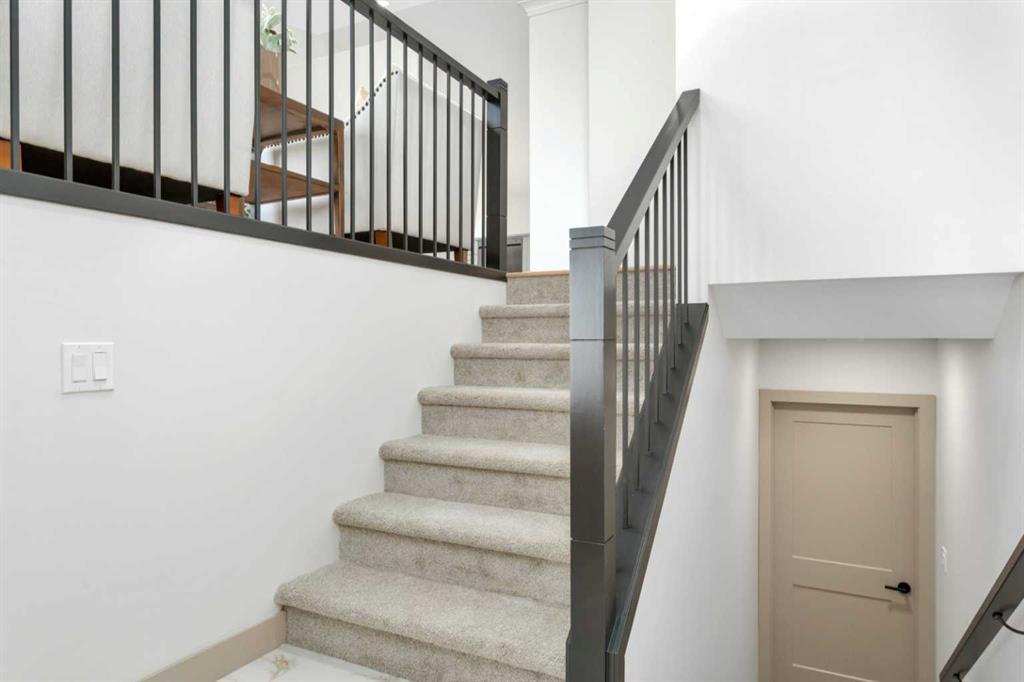 Picture for 120 Hampton Crescent 