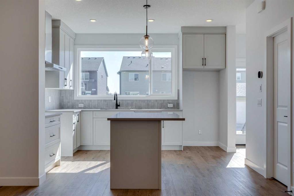 Picture for 65 Savanna Place NE