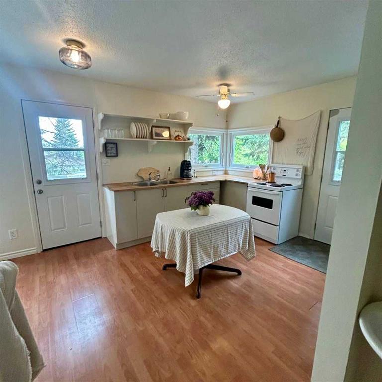 Picture for 114 Red Wing Crescent 