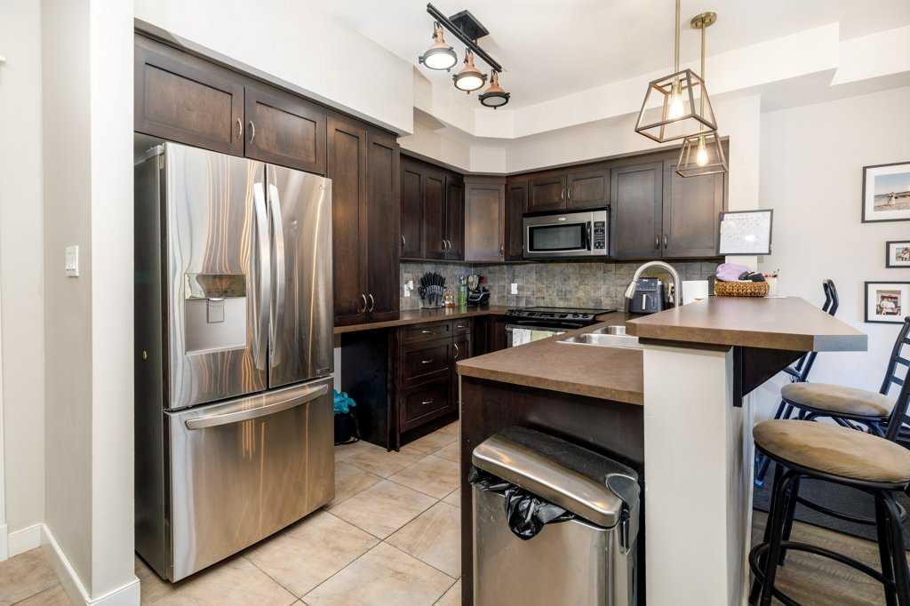 Picture for 114, 100 Lakeway Boulevard 